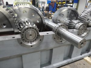 momac Getriebeservice - Getriebeüberholung, Getriebeinstandsetzung / Getriebereparatur von Industriegetrieben - Hubgetriebe KWEA-2x während der Getriebeinstandsetzung momac Getriebeservice - Getriebeüberholung, Getriebeinstandsetzung / Getriebereparatur von Industriegetrieben Hubgetriebe KWEA-2x während der Getriebeinstandsetzung