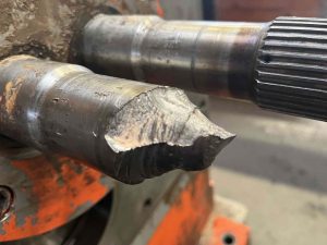 Coperion Extrudergetriebe PIV 76 P 2400, Instandsetzung nach Wellenbruch0 Coperion Extrudergetriebe PIV 76 P 2400, Instandsetzung nach Wellenbruch, abgescherte Welle