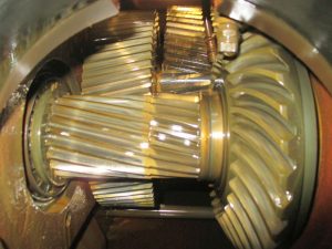 EKATO Rührwerksgetriebe Flender B3SV 09 während der Instandsetzung EKATO Rührwerksgetriebe Flender B3SV 09 während der Instandsetzung Reparatur Service Revision Ersatzteile gearbox overhaul